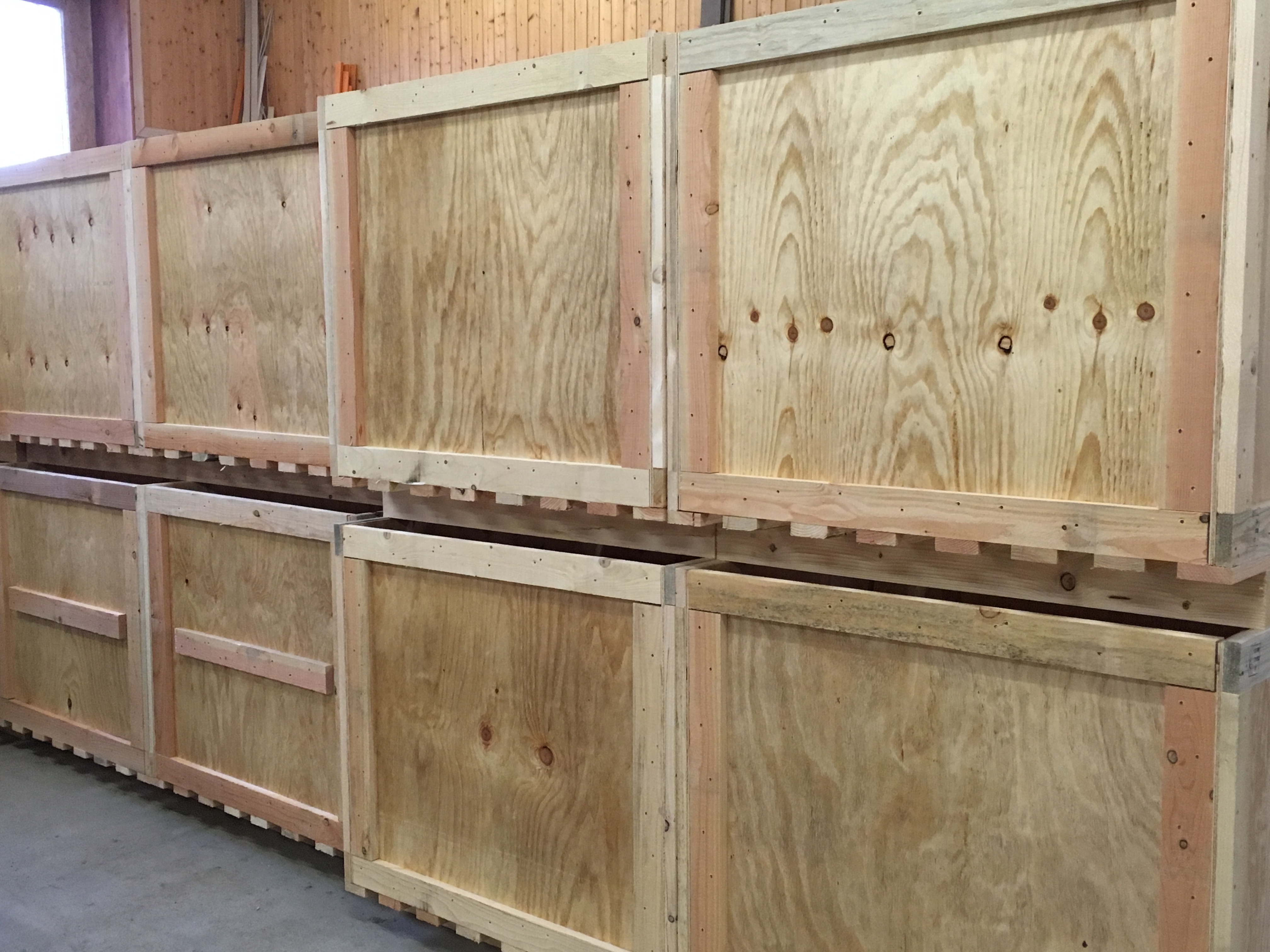 Transportkisten aus Sperrholz